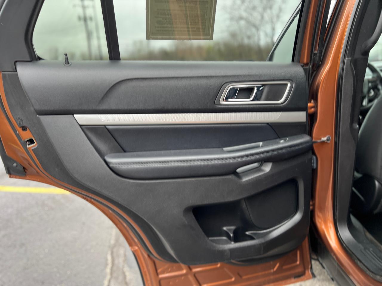 Ford Explorer XLT 4WD 2017