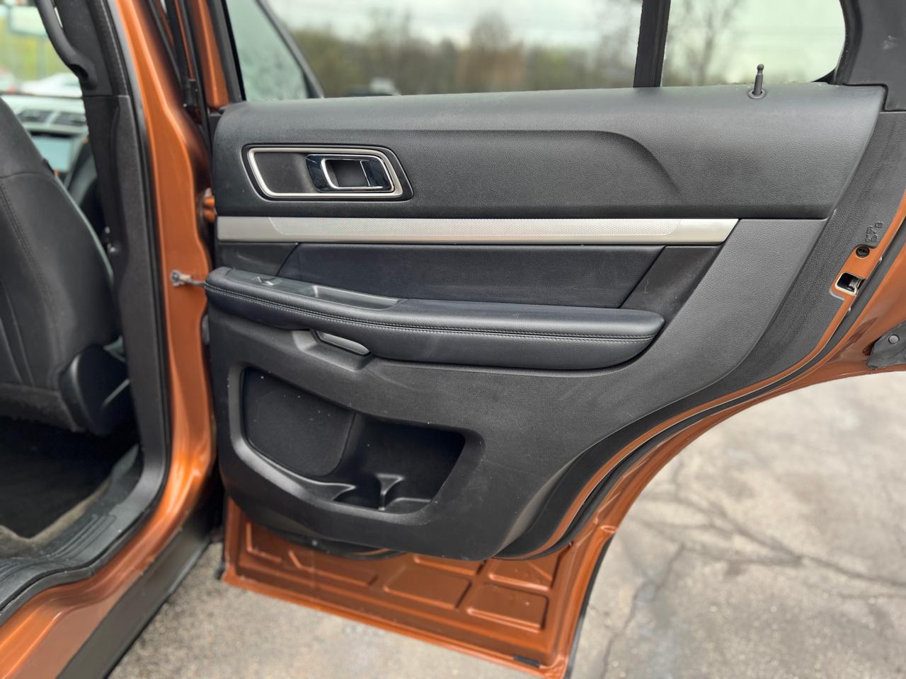 Ford Explorer XLT 4WD 2017