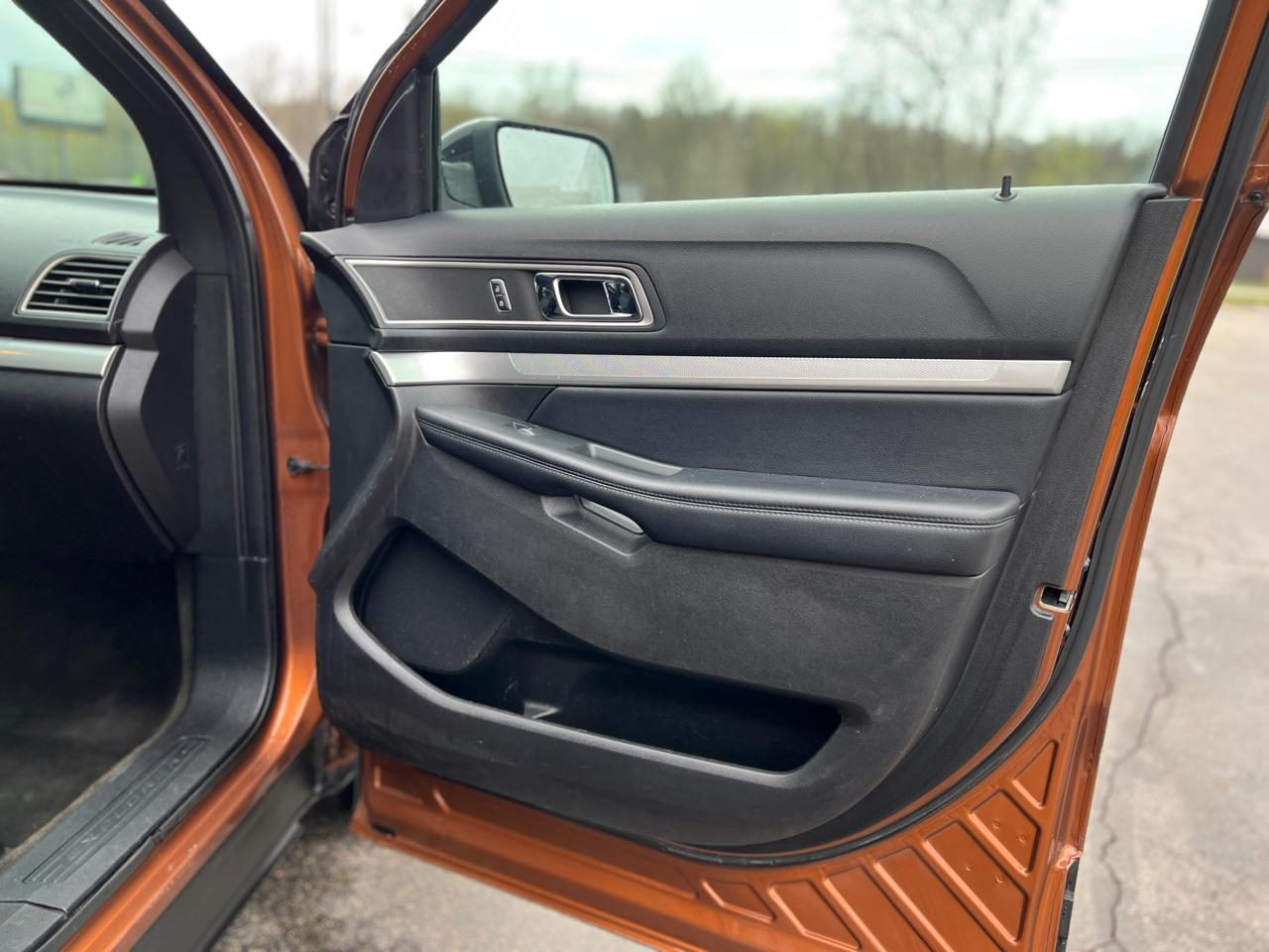 Ford Explorer XLT 4WD 2017