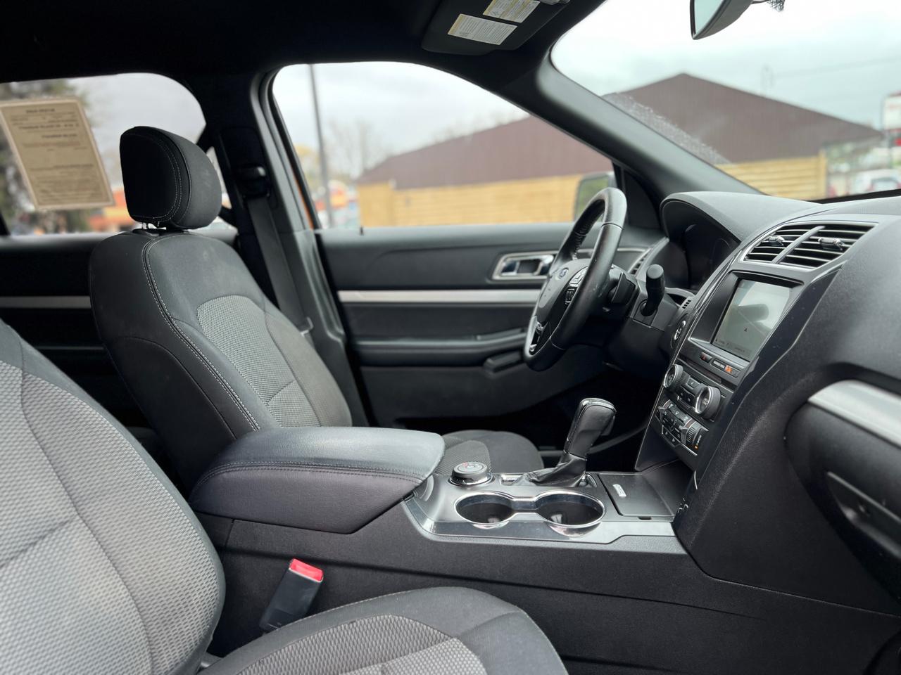 Ford Explorer XLT 4WD 2017