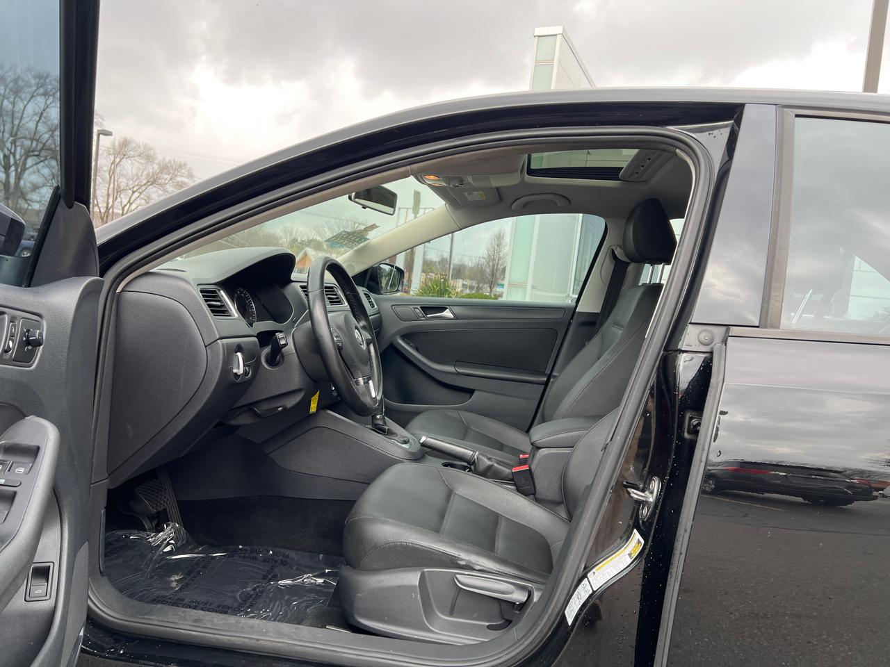 Volkswagen Jetta SE 2012