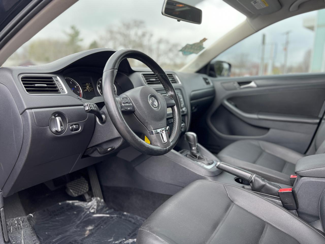 Volkswagen Jetta SE 2012