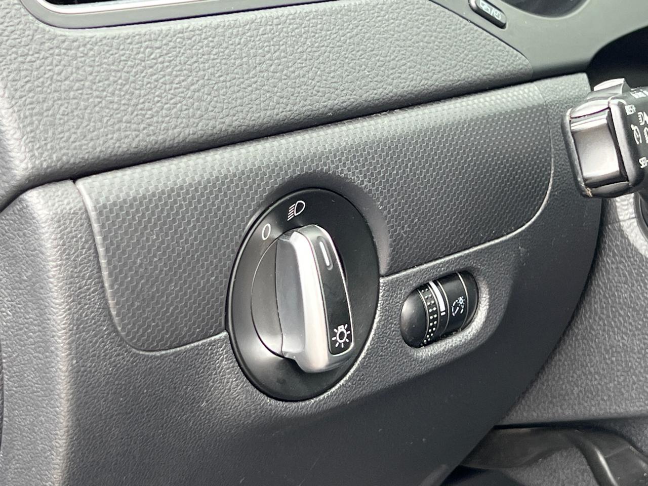 Volkswagen Jetta SE 2012