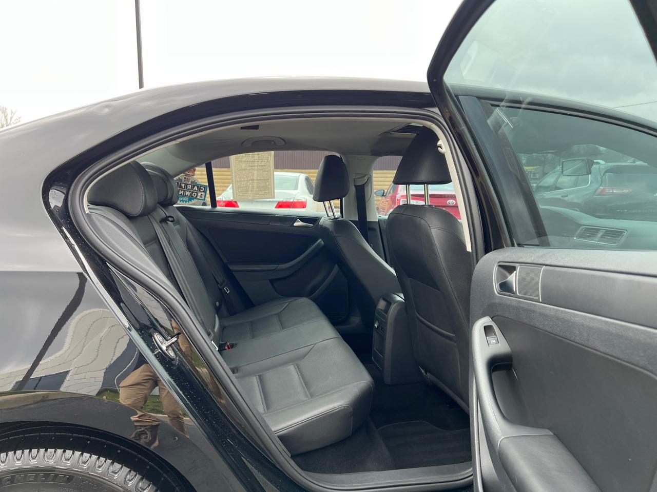 Volkswagen Jetta SE 2012