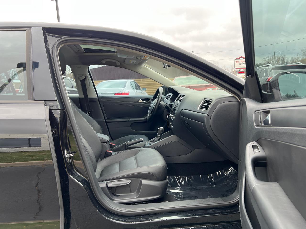 Volkswagen Jetta SE 2012