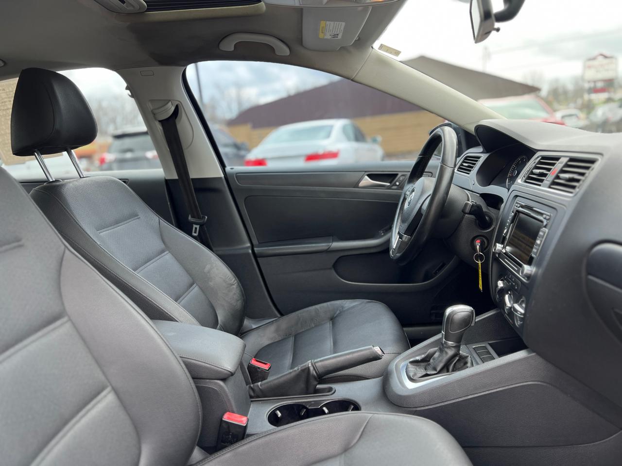 Volkswagen Jetta SE 2012