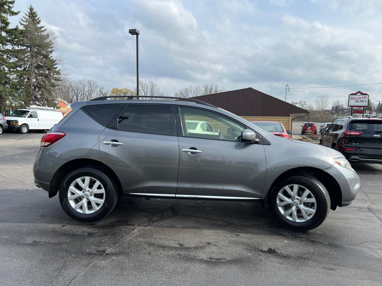 Nissan Murano SV AWD 2013