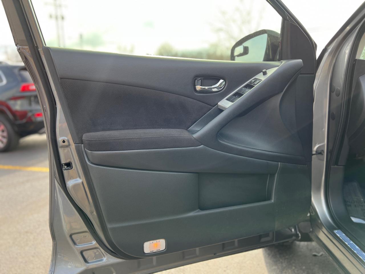 Nissan Murano SV AWD 2013