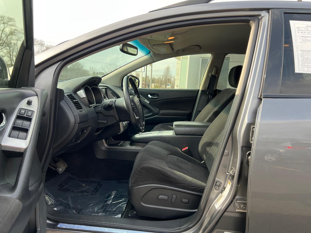 Nissan Murano SV AWD 2013