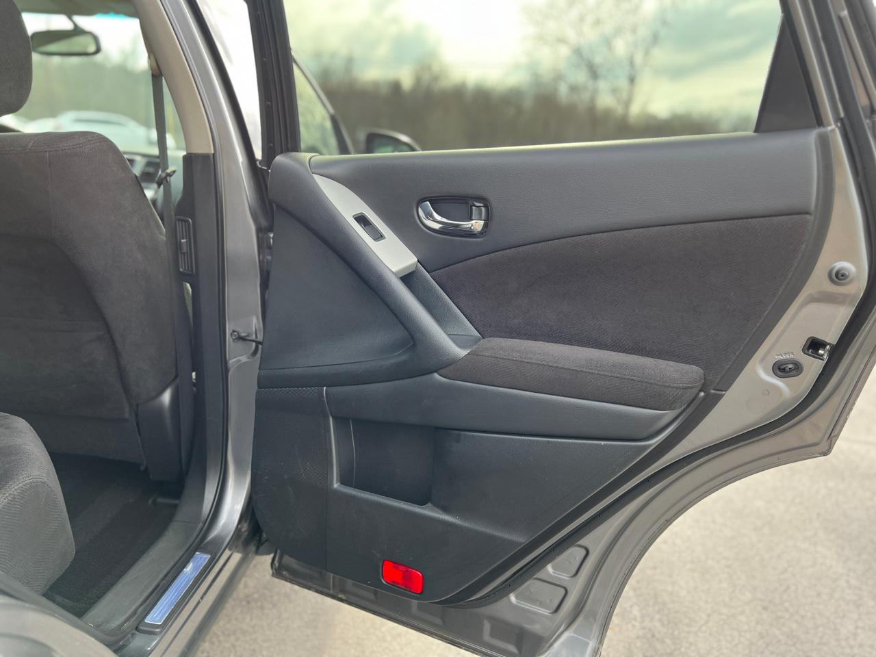 Nissan Murano SV AWD 2013