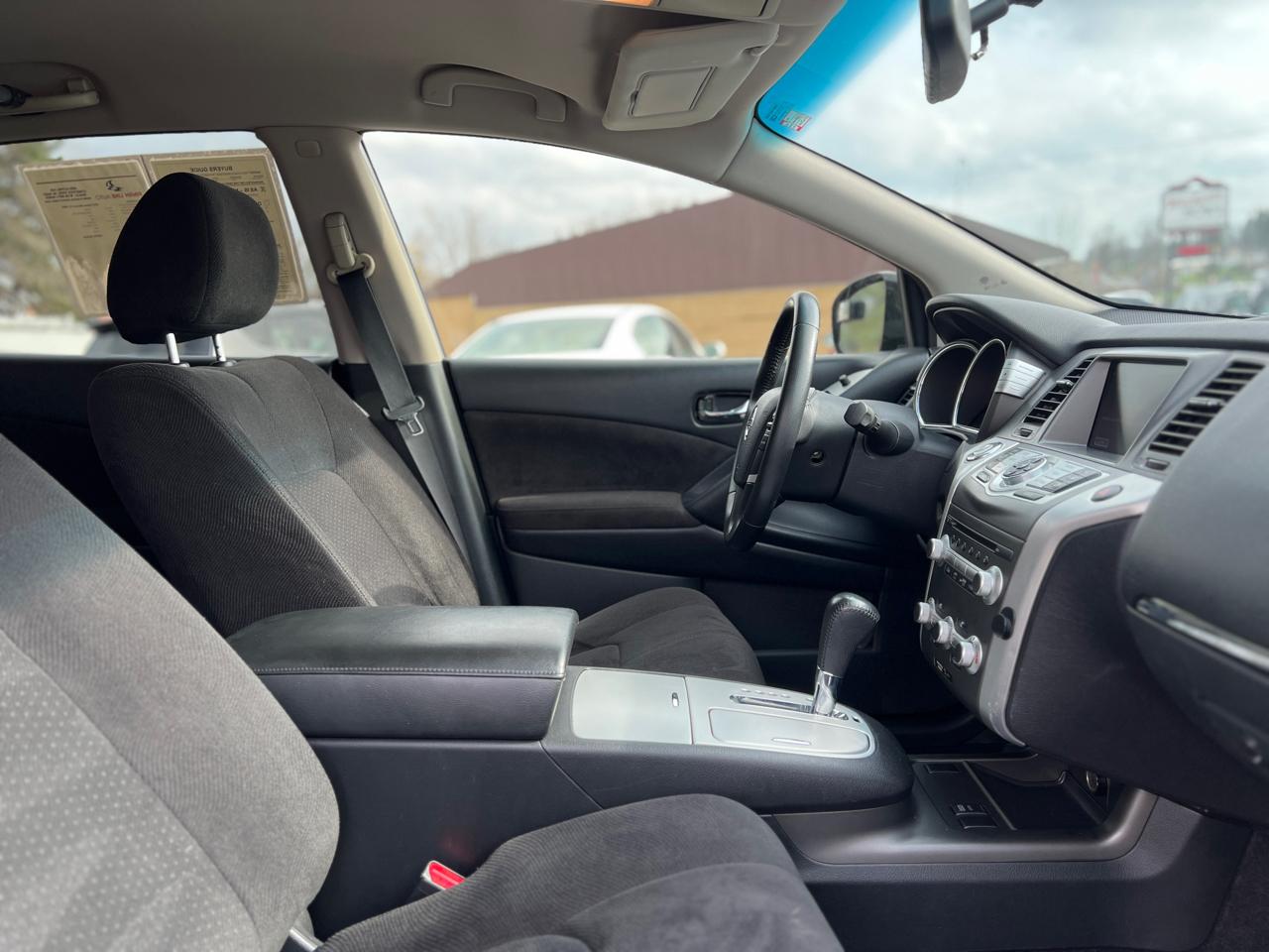 Nissan Murano SV AWD 2013