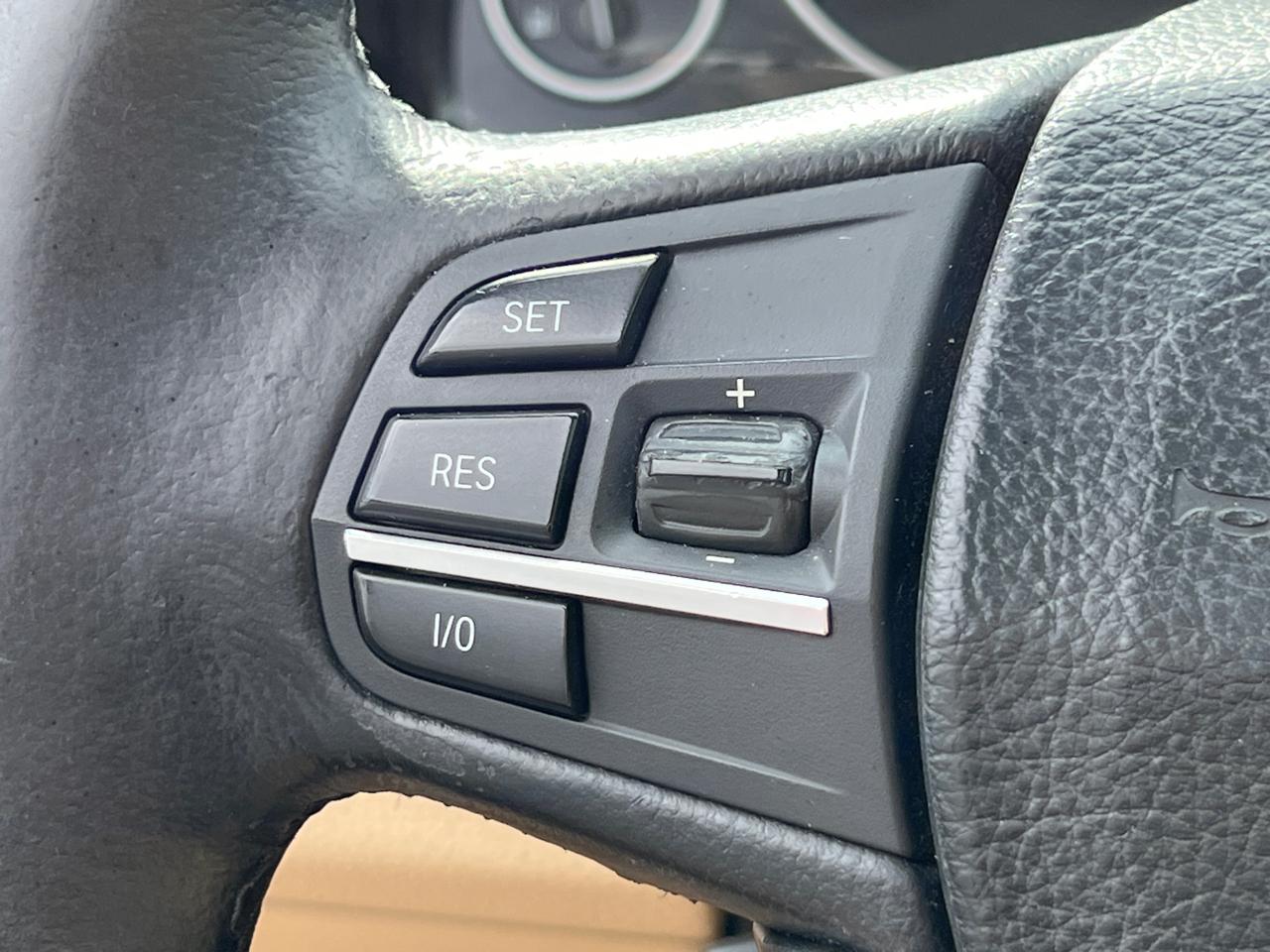 BMW 5-Series 535xi 2011