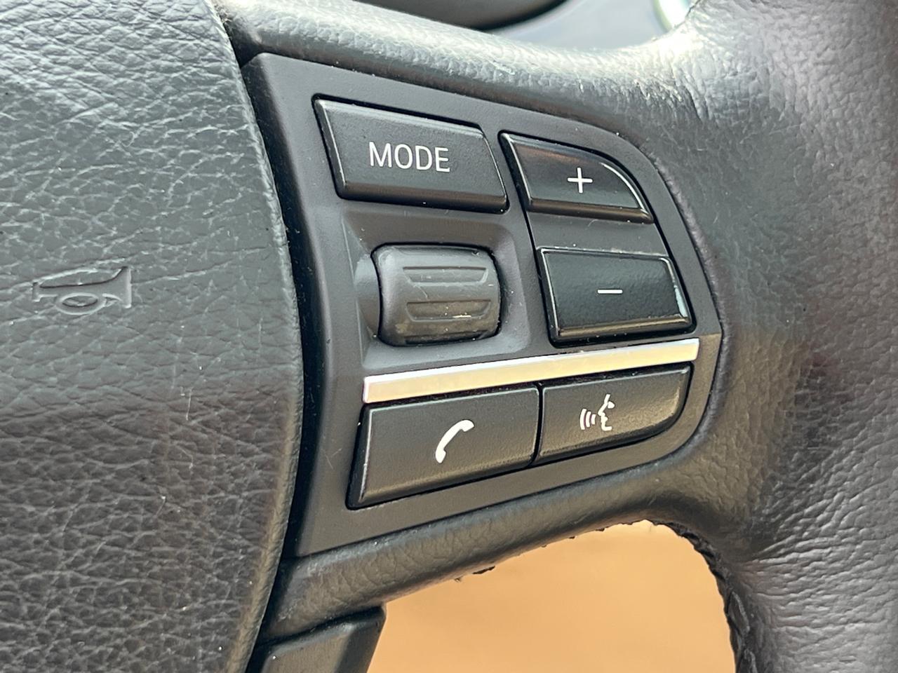 BMW 5-Series 535xi 2011