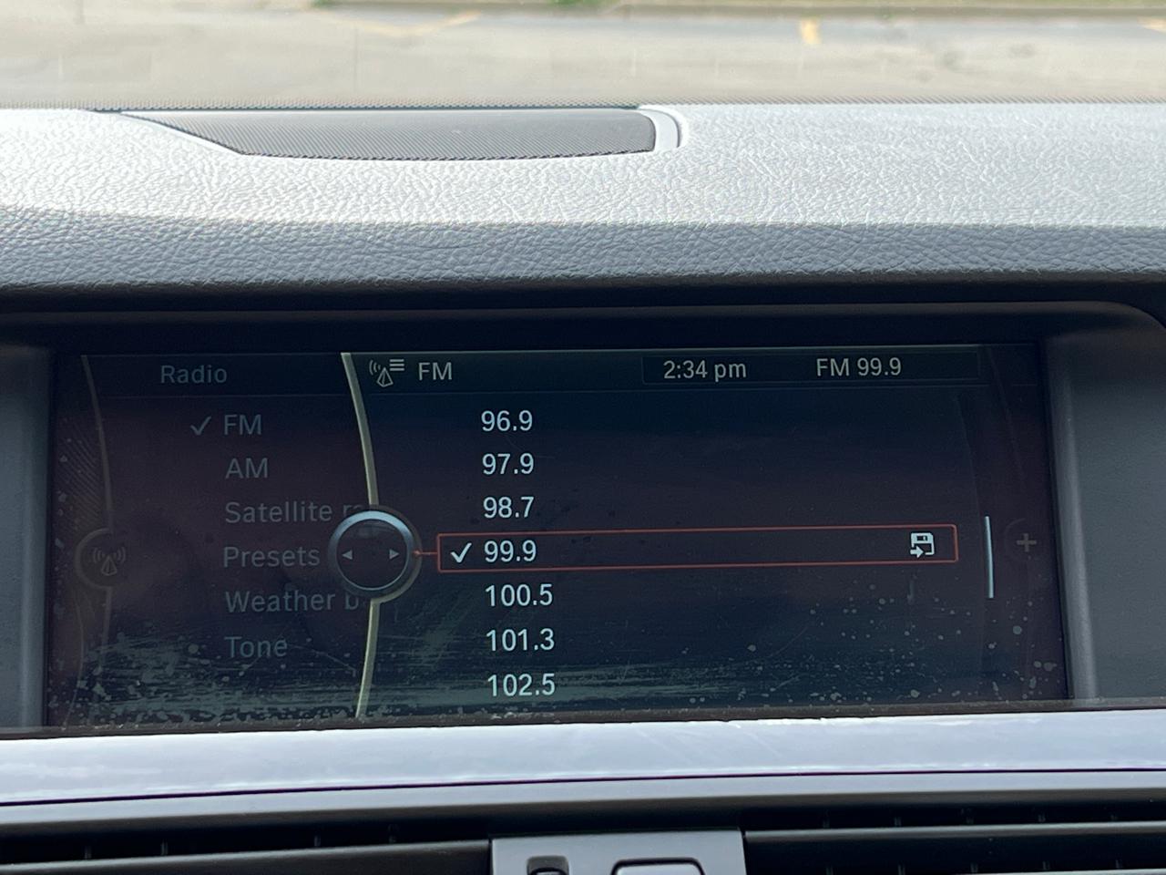 BMW 5-Series 535xi 2011