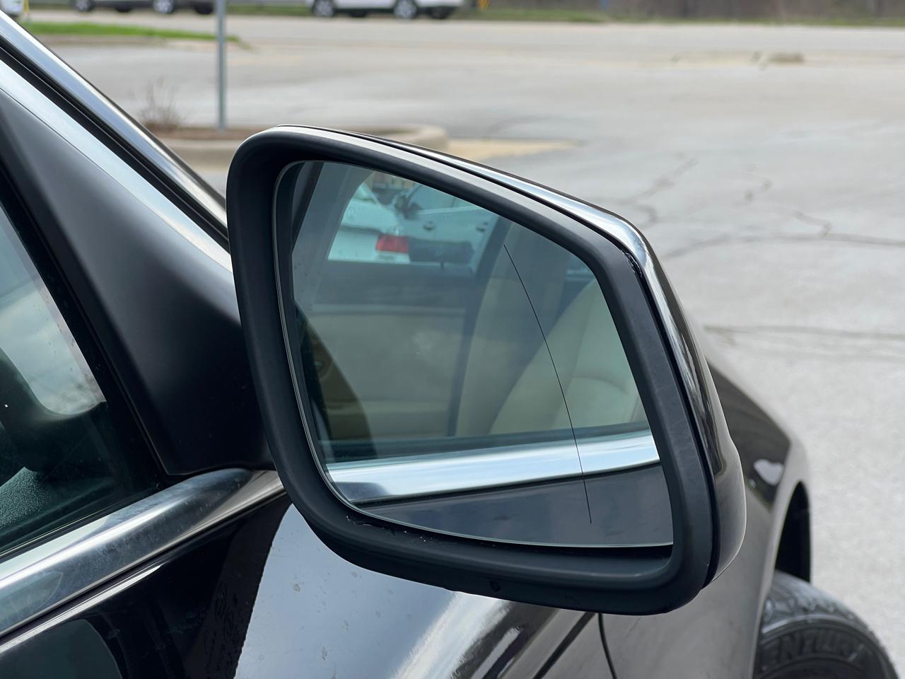 BMW 5-Series 535xi 2011