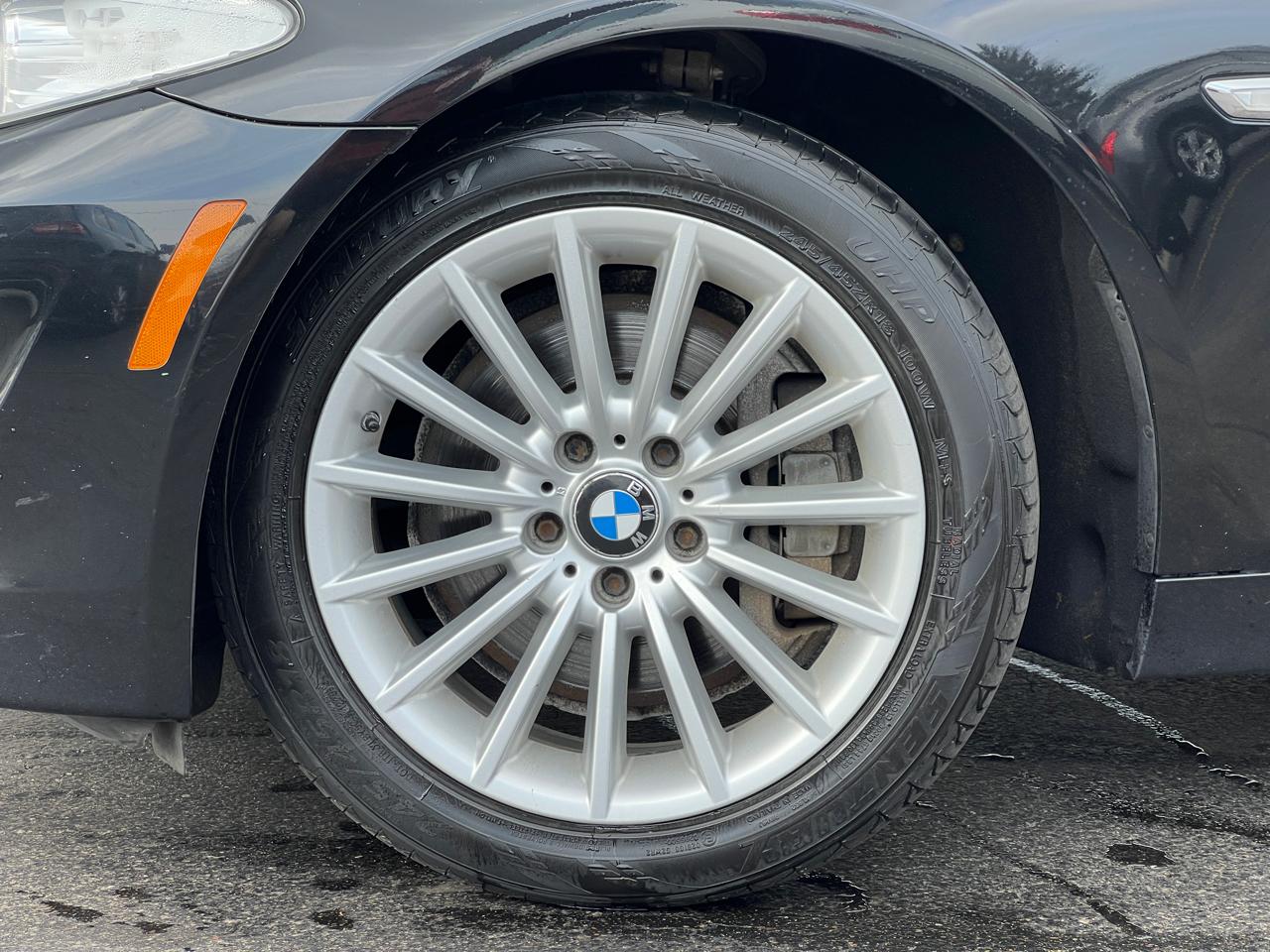 BMW 5-Series 535xi 2011