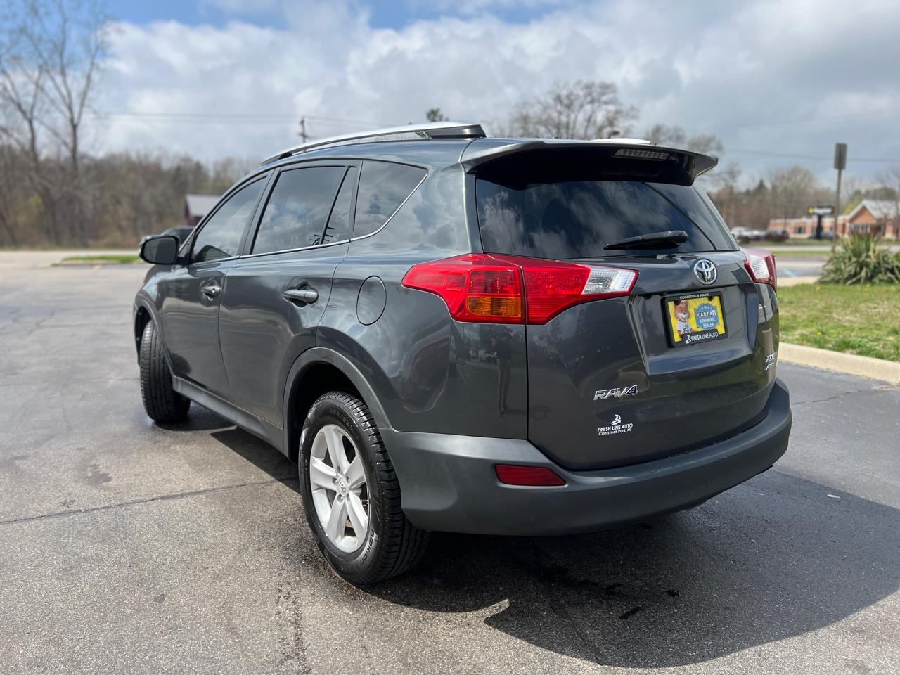 Toyota RAV4 XLE AWD 2013