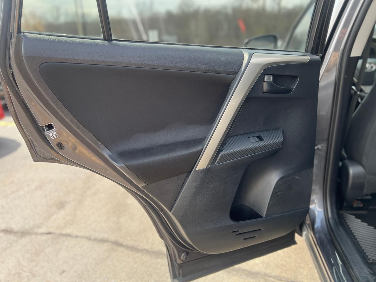 Toyota RAV4 XLE AWD 2013