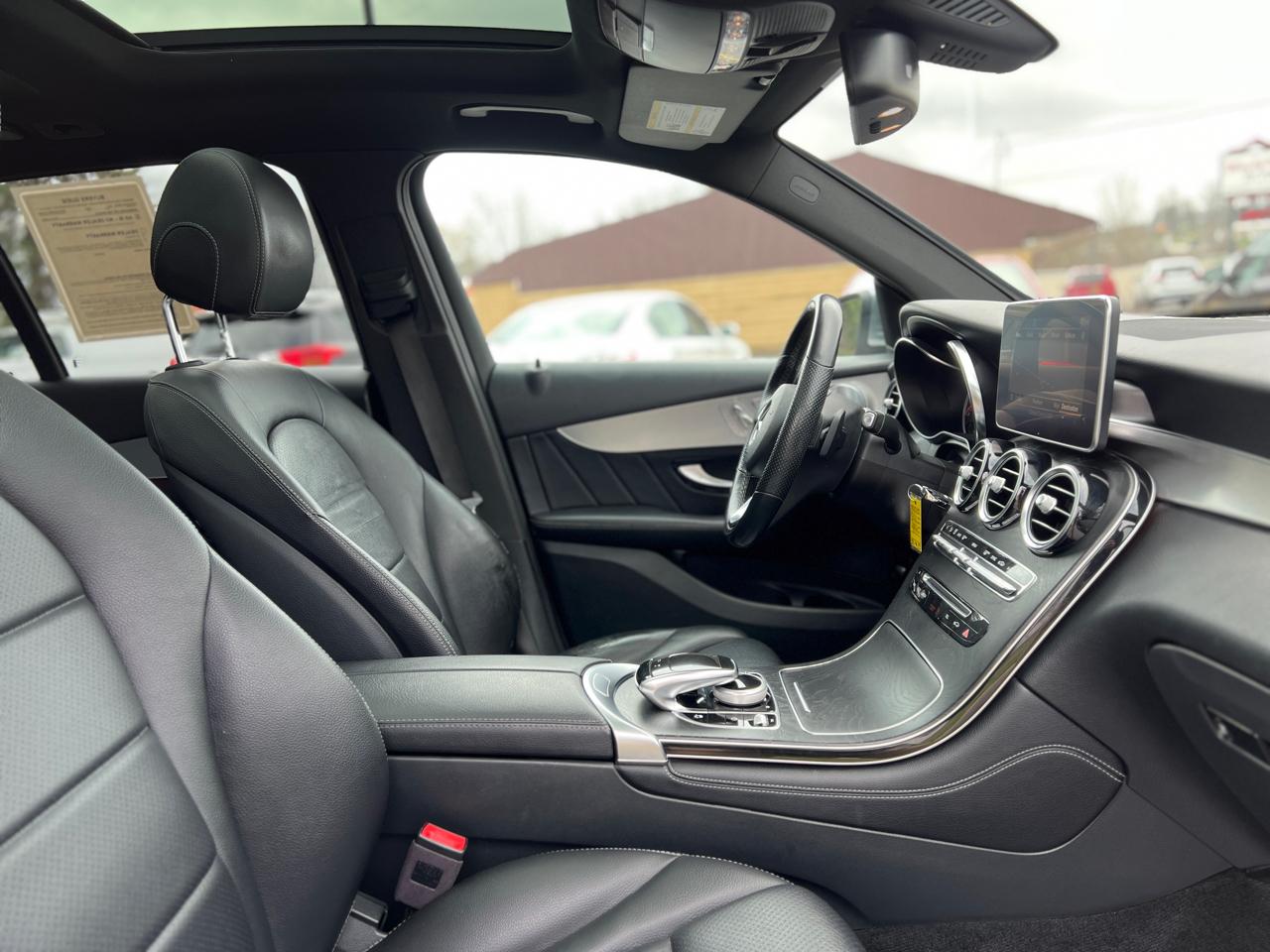 Mercedes-Benz GLC-Class GLC300 4MATIC 2019