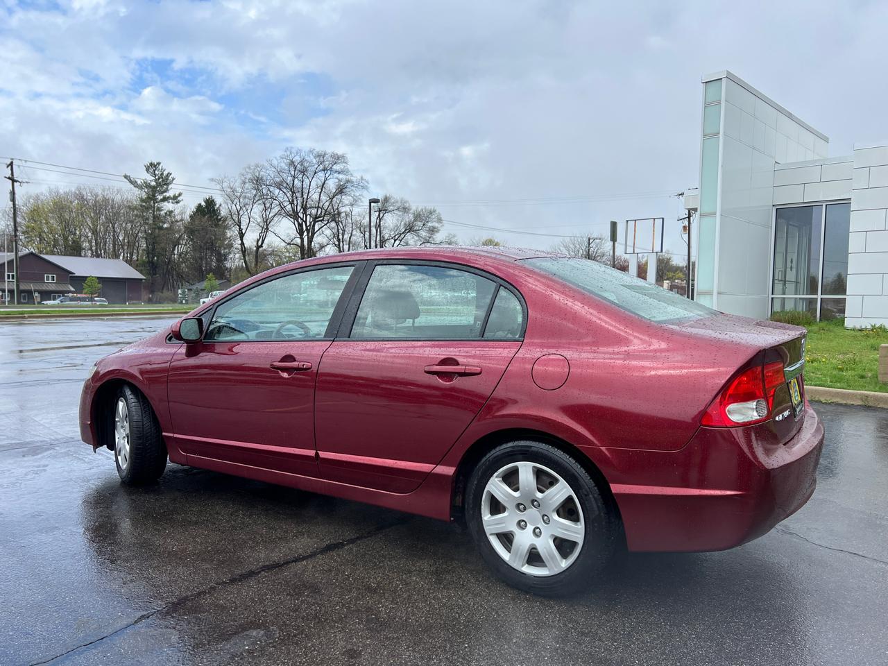 Honda Civic LX Sedan 5-Speed AT 2009