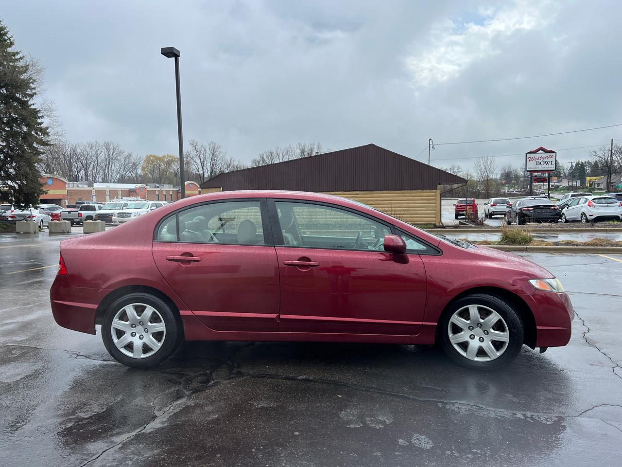 Honda Civic LX Sedan 5-Speed AT 2009