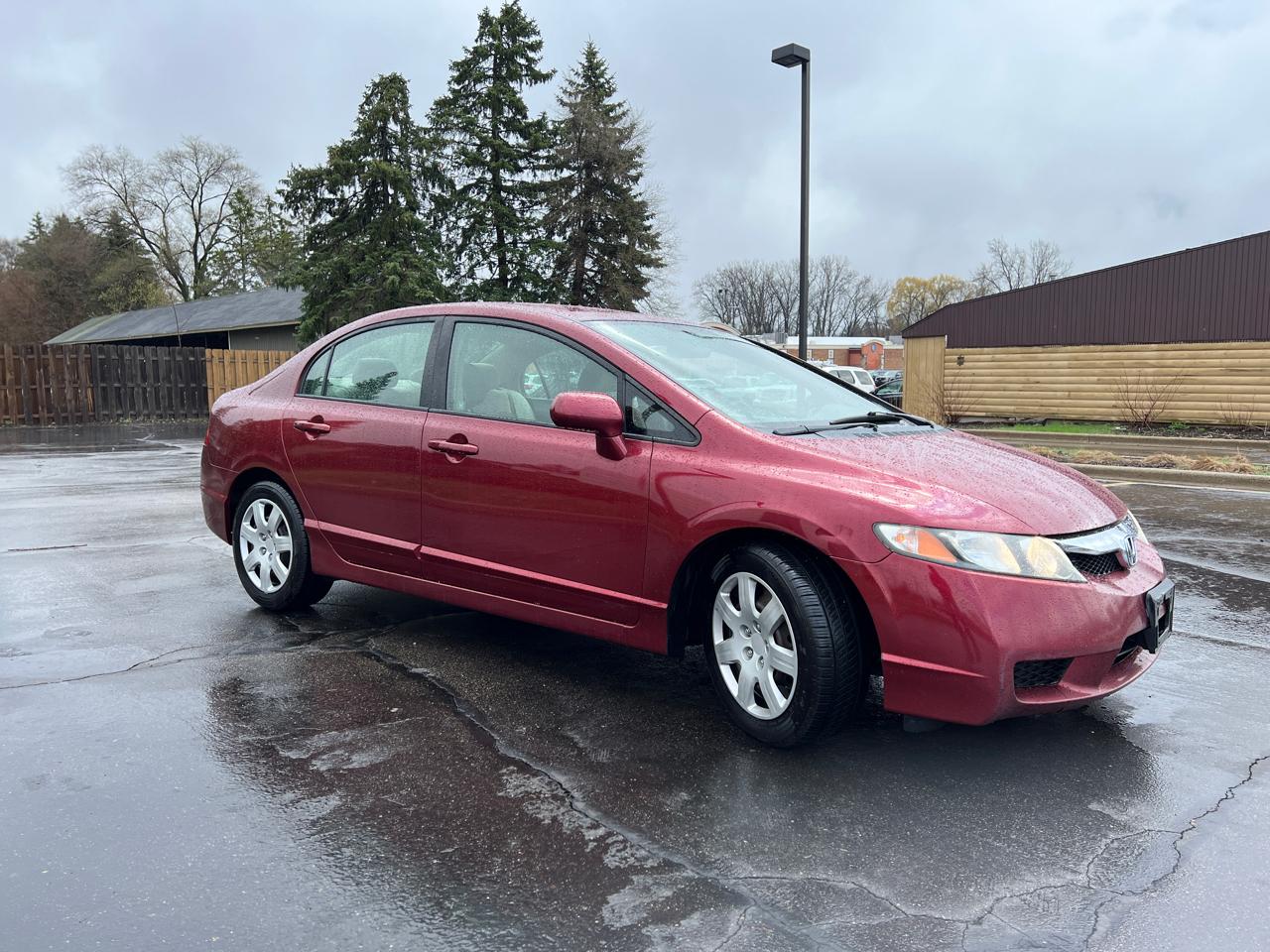 Honda Civic LX Sedan 5-Speed AT 2009