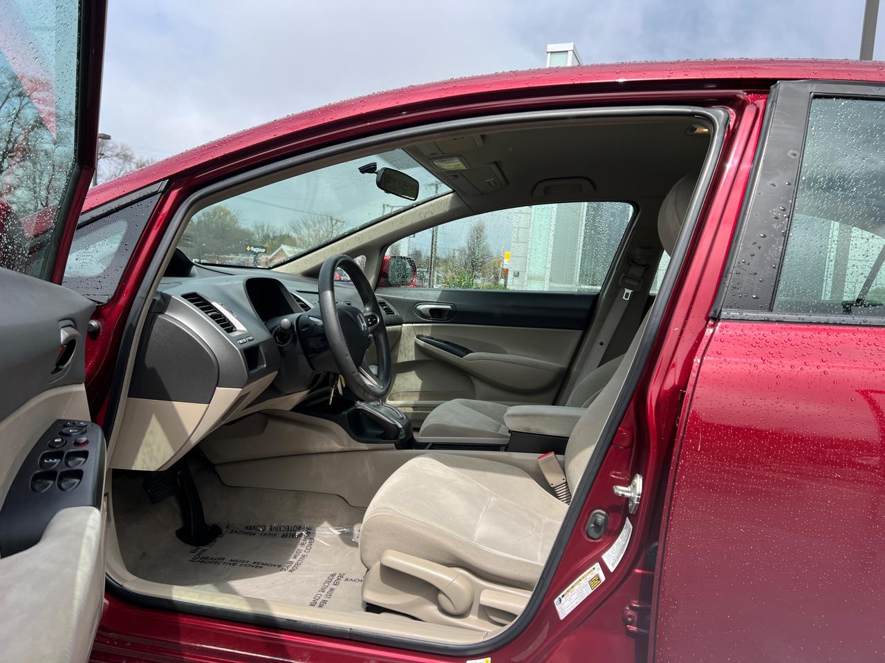 Honda Civic LX Sedan 5-Speed AT 2009