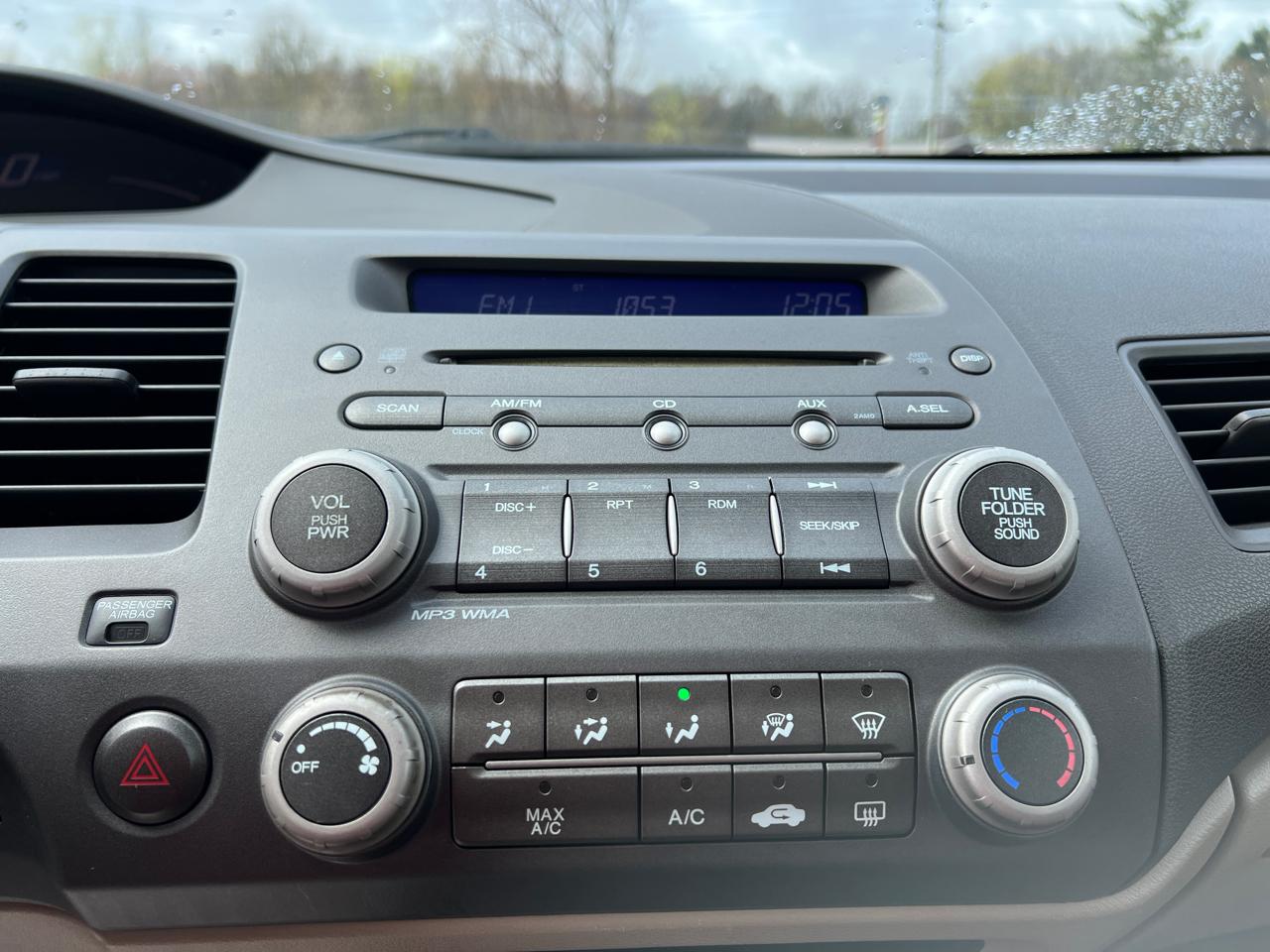 Honda Civic LX Sedan 5-Speed AT 2009