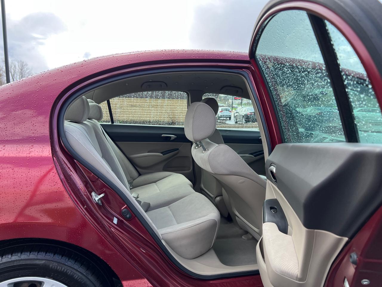 Honda Civic LX Sedan 5-Speed AT 2009