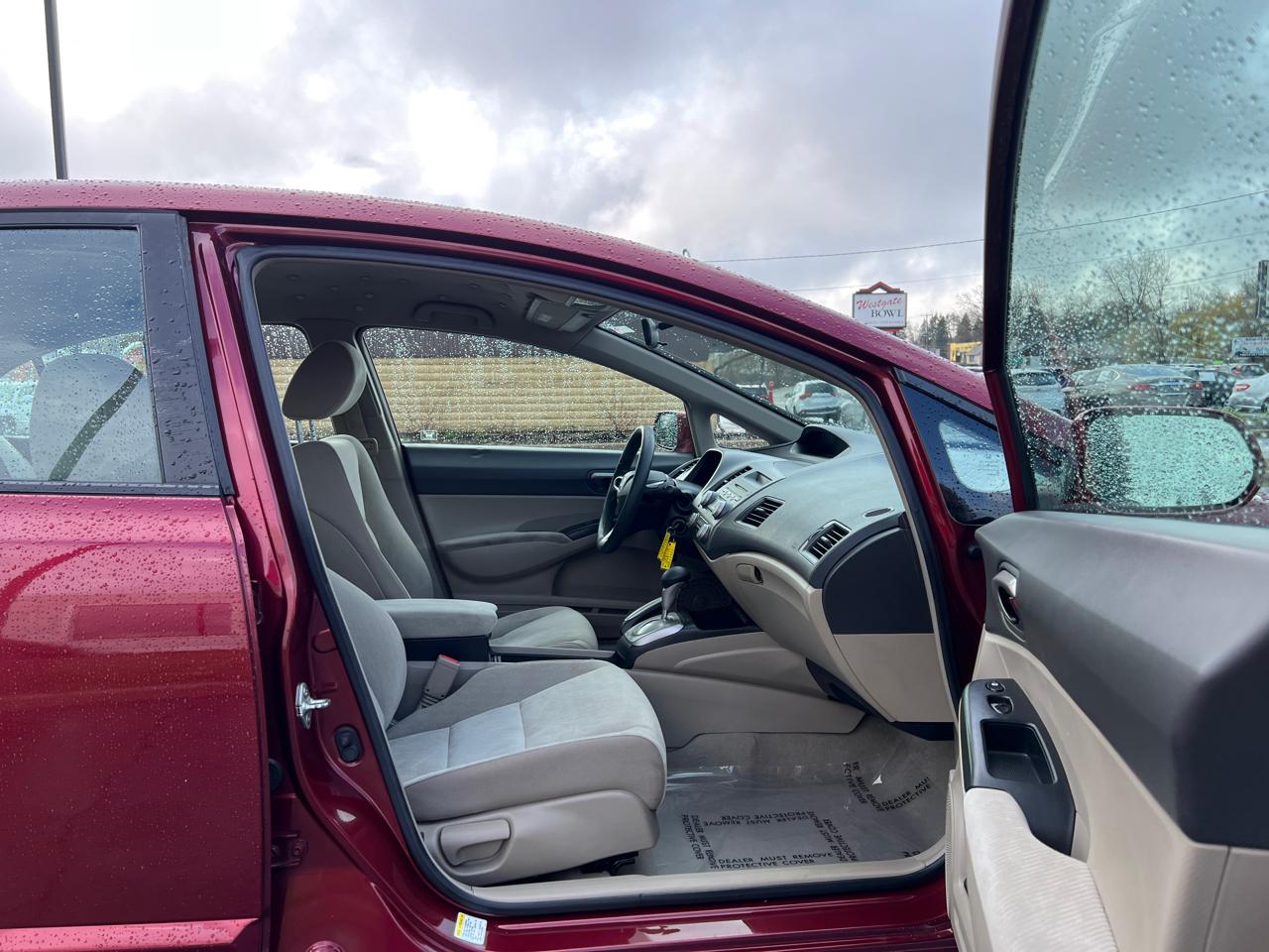 Honda Civic LX Sedan 5-Speed AT 2009