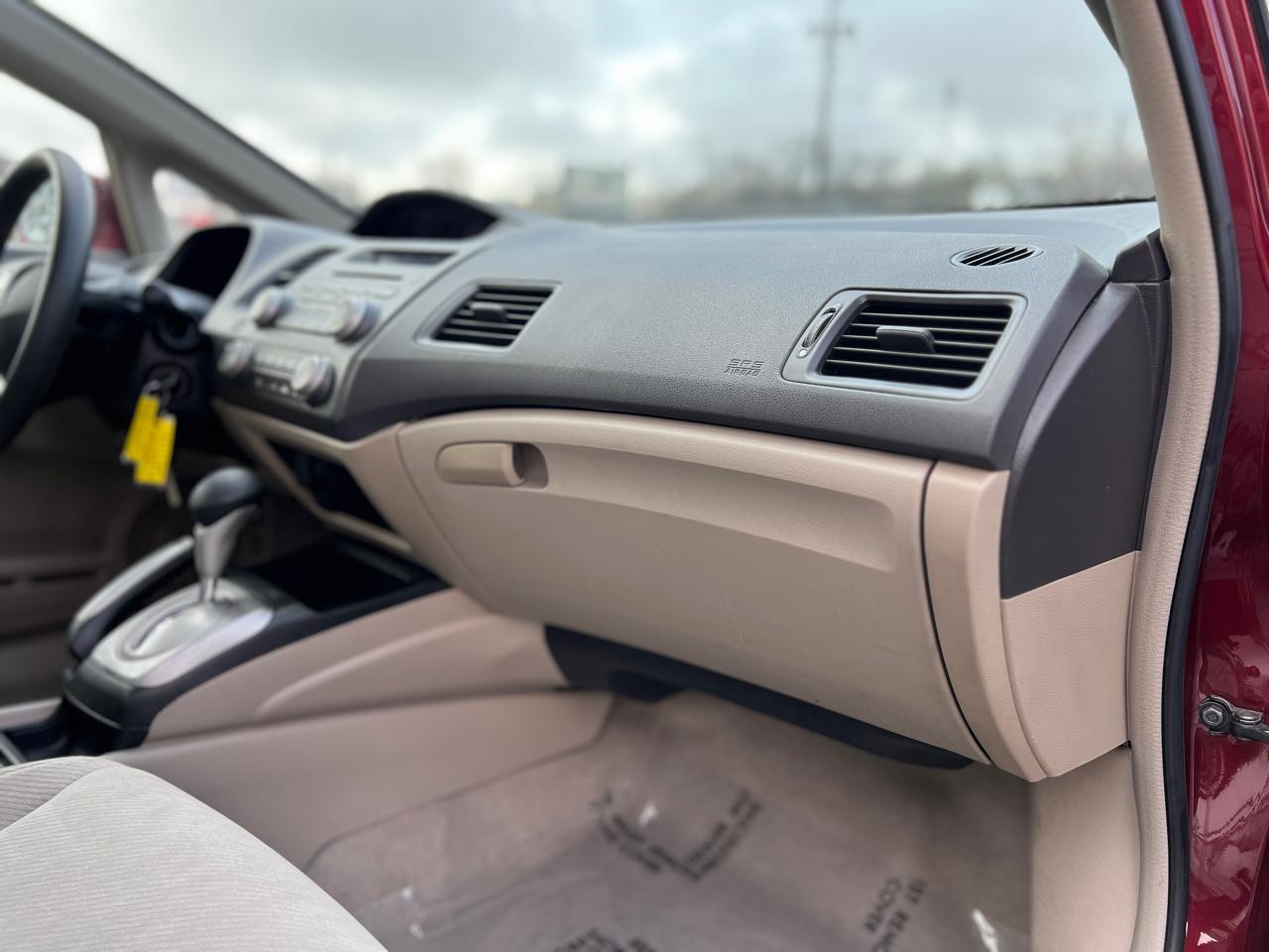 Honda Civic LX Sedan 5-Speed AT 2009