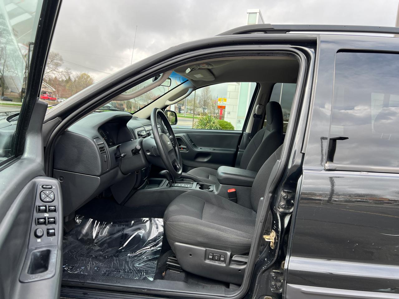 Jeep Grand Cherokee Laredo 4x4 2004