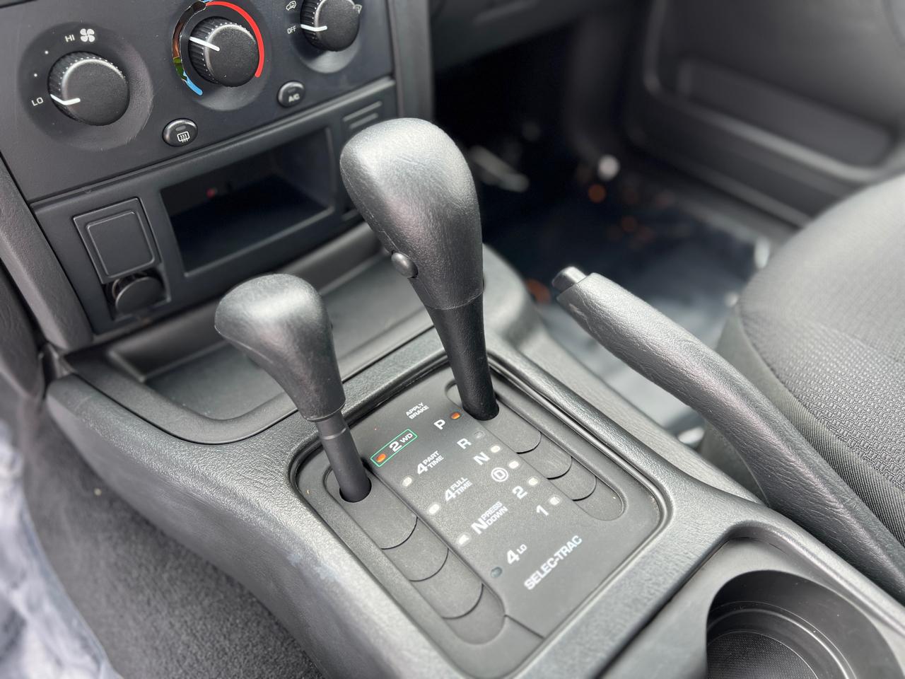 Jeep Grand Cherokee Laredo 4x4 2004