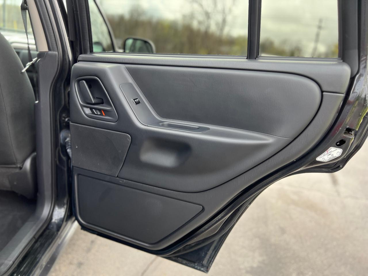 Jeep Grand Cherokee Laredo 4x4 2004