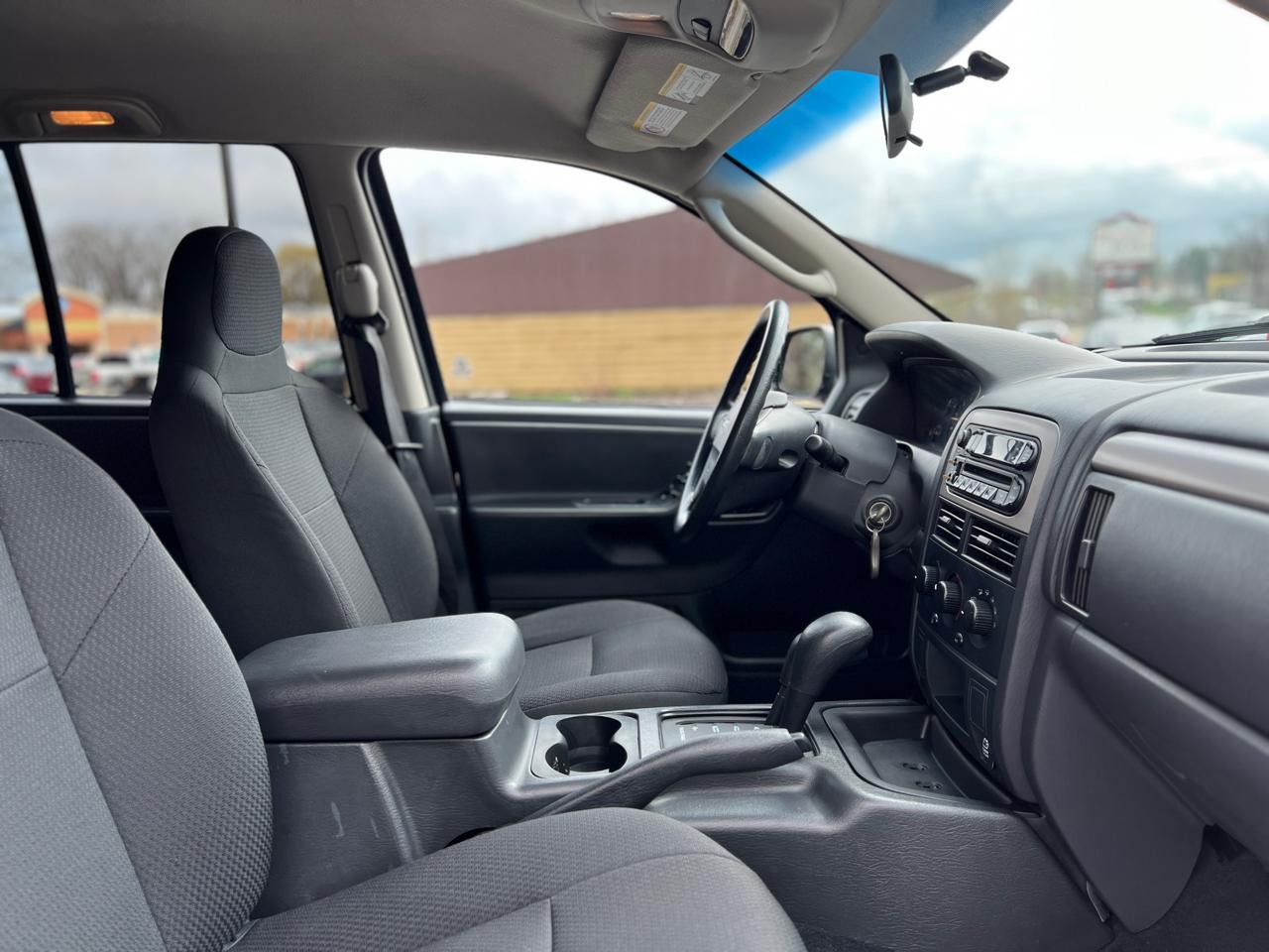 Jeep Grand Cherokee Laredo 4x4 2004