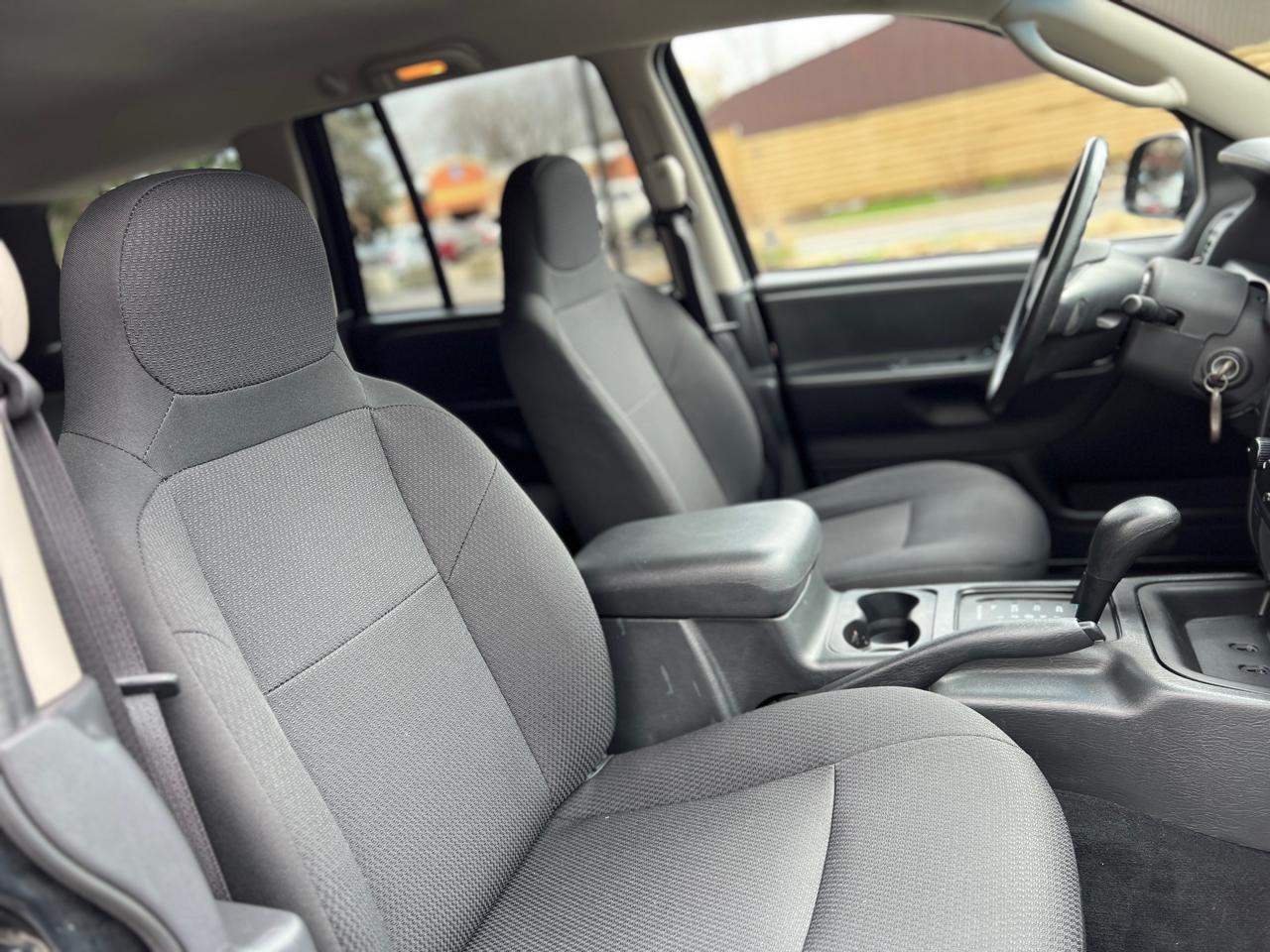 Jeep Grand Cherokee Laredo 4x4 2004