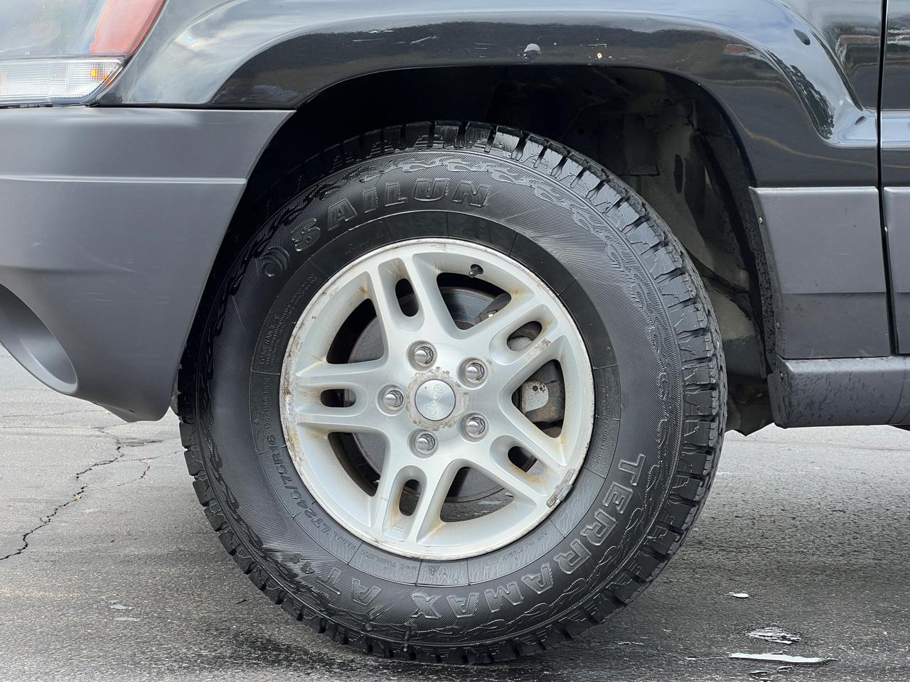 Jeep Grand Cherokee Laredo 4x4 2004