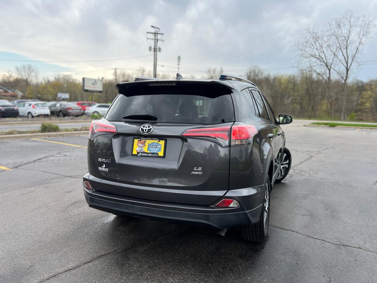 Toyota RAV4 LE AWD 2016