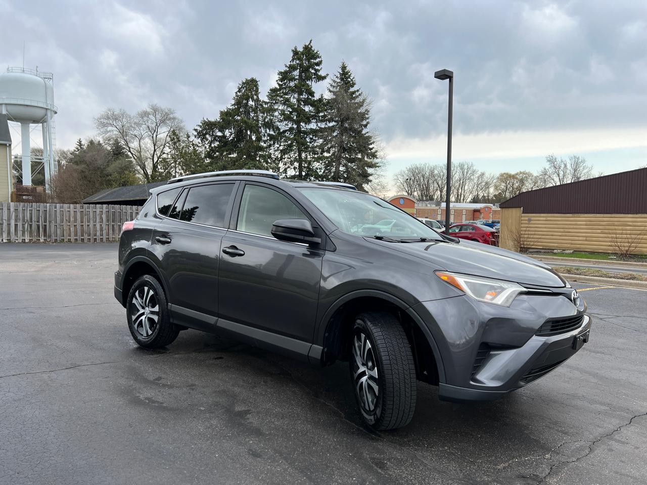 Toyota RAV4 LE AWD 2016
