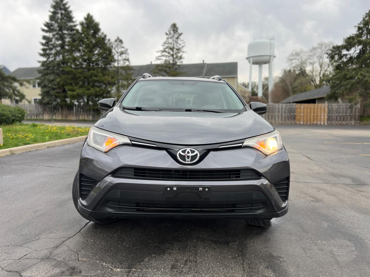 Toyota RAV4 LE AWD 2016