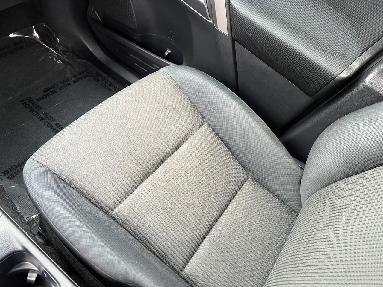 Toyota RAV4 LE AWD 2016