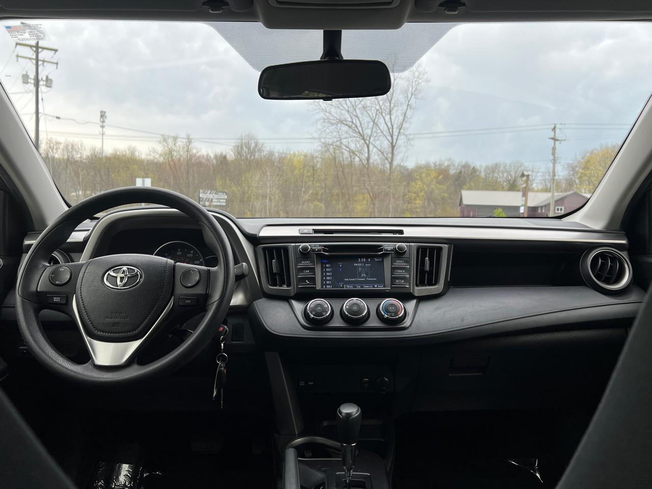 Toyota RAV4 LE AWD 2016