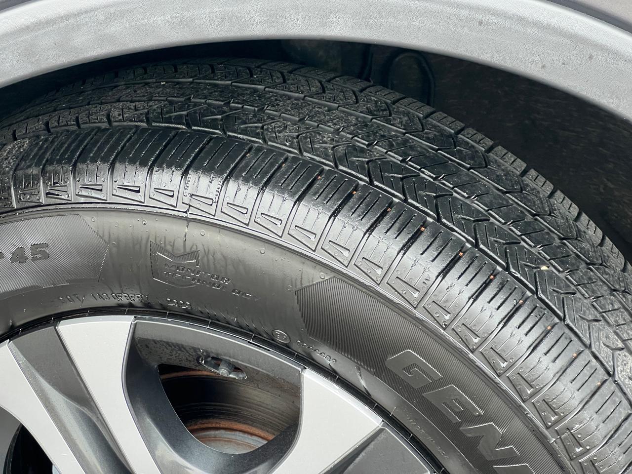 Toyota RAV4 LE AWD 2016