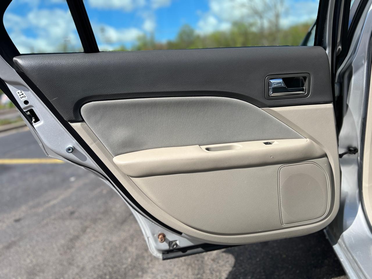Ford Fusion SE 2010