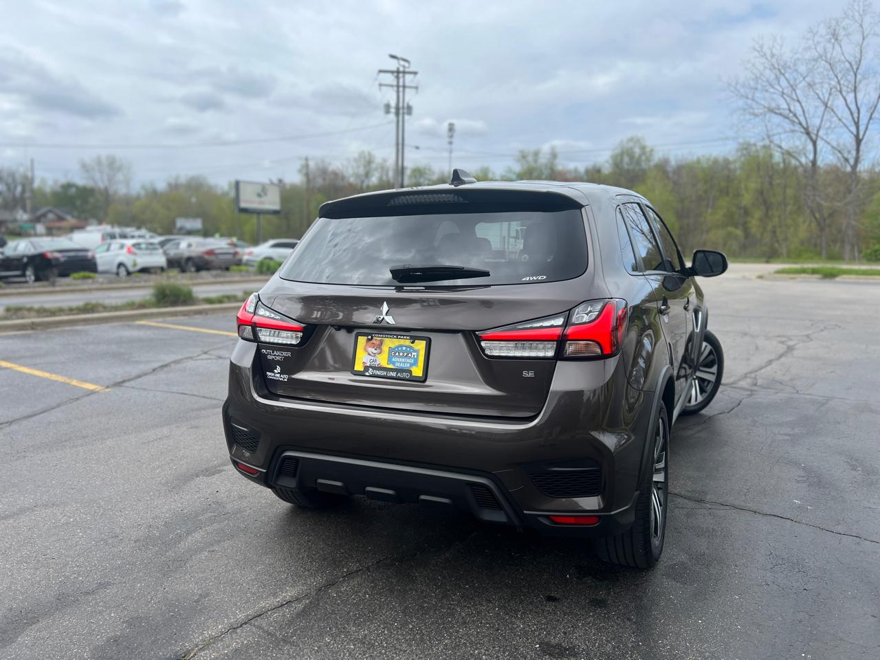 Mitsubishi Outlander Sport  2021