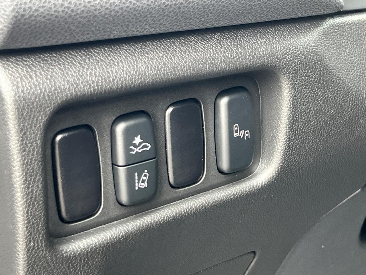 Mitsubishi Outlander Sport  2021