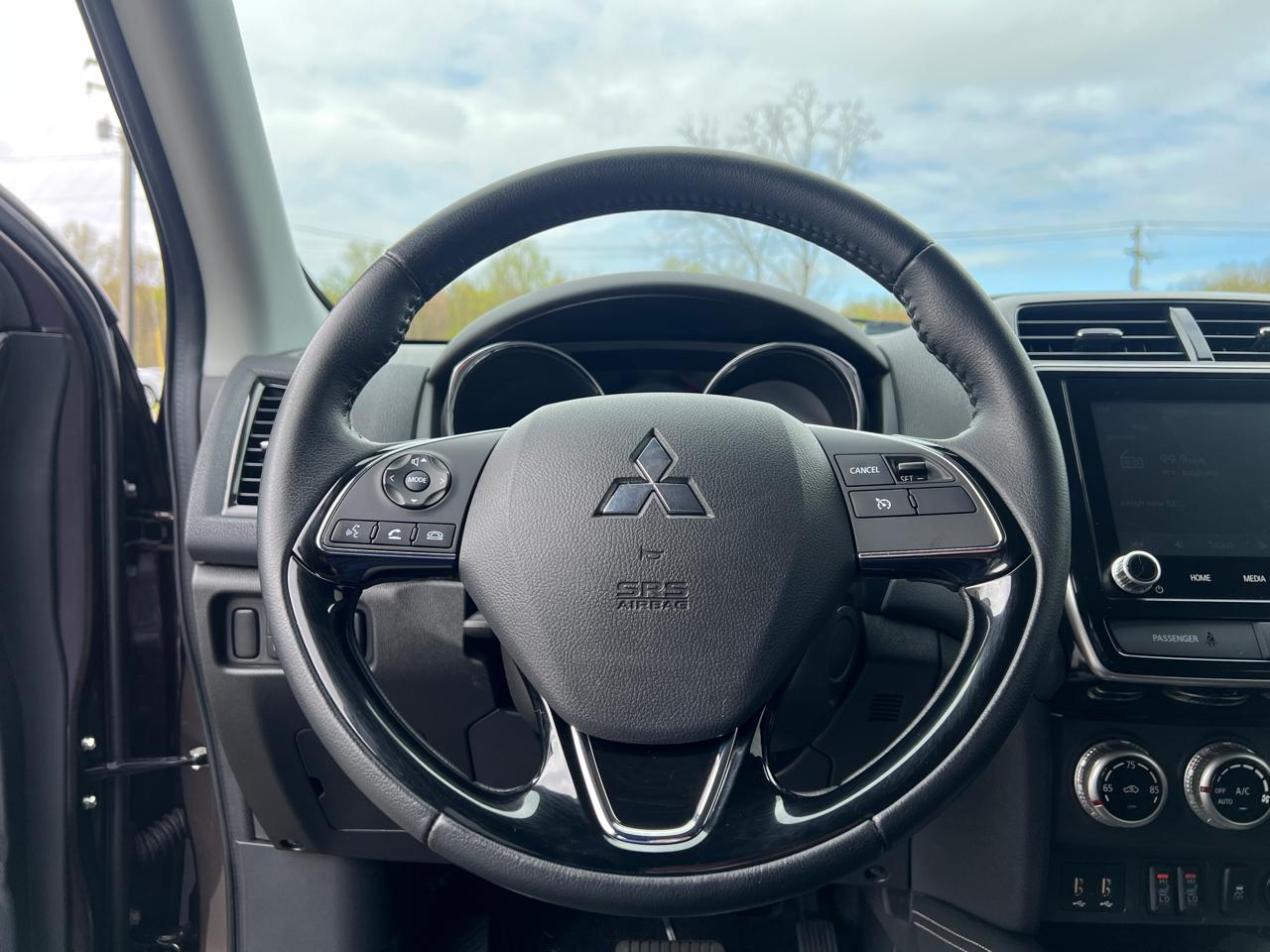 Mitsubishi Outlander Sport  2021