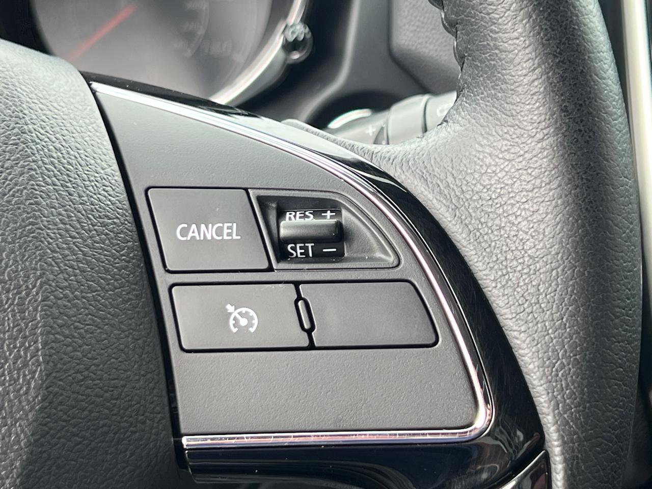Mitsubishi Outlander Sport  2021