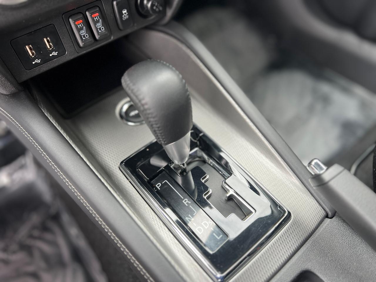 Mitsubishi Outlander Sport  2021
