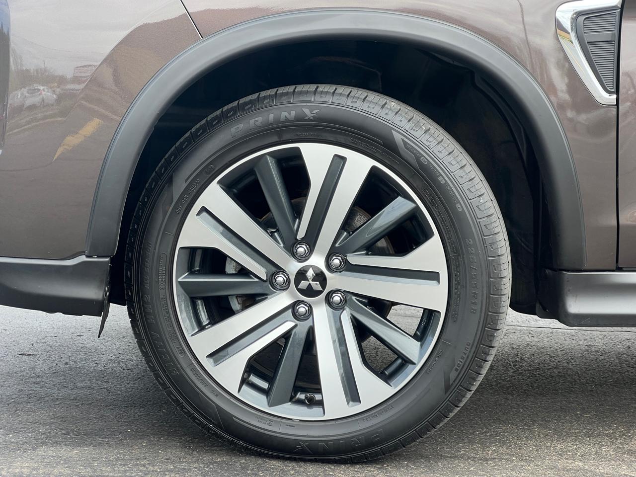 Mitsubishi Outlander Sport  2021